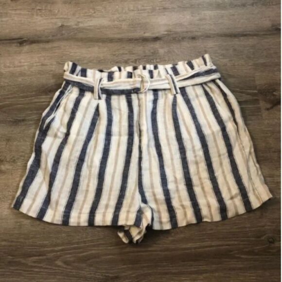 Women's NWT Love Tree Striped Linen Shorts with Belt - Picture 2 of 8
